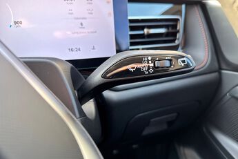 MG MOTOR UK HS, , hi-res