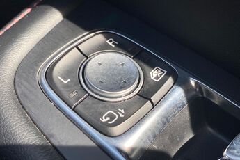 MG MOTOR UK HS, , hi-res