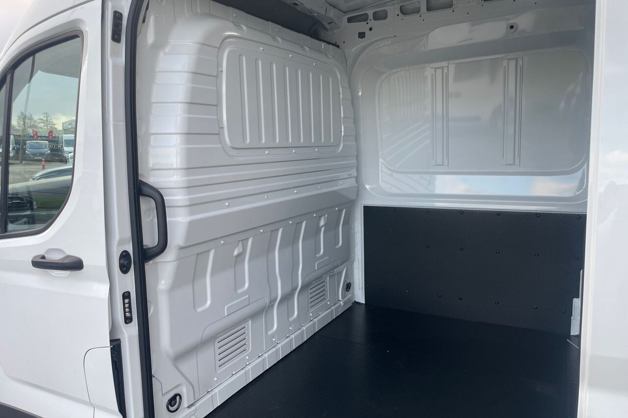 MAXUS DELIVER 9, , hi-res
