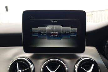 MERCEDES-BENZ GLA, , hi-res