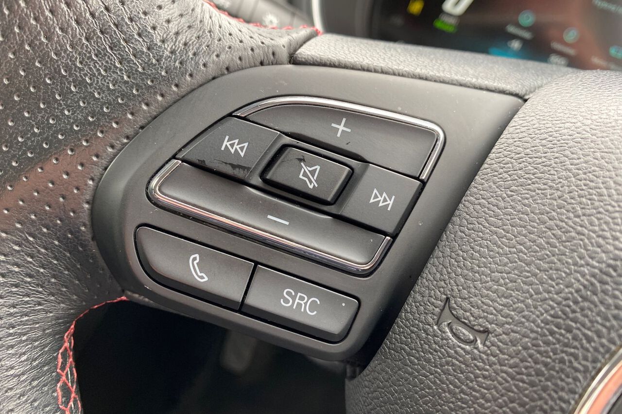 MG MOTOR UK HS, , hi-res