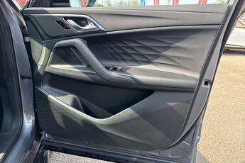 MG MOTOR UK HS, , hi-res