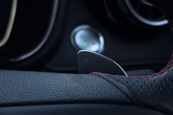 MG MOTOR UK HS, , hi-res