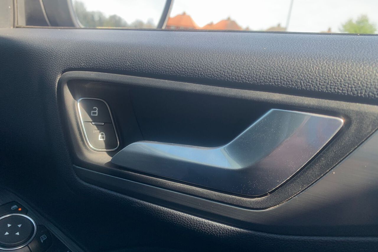 FORD KUGA, , hi-res
