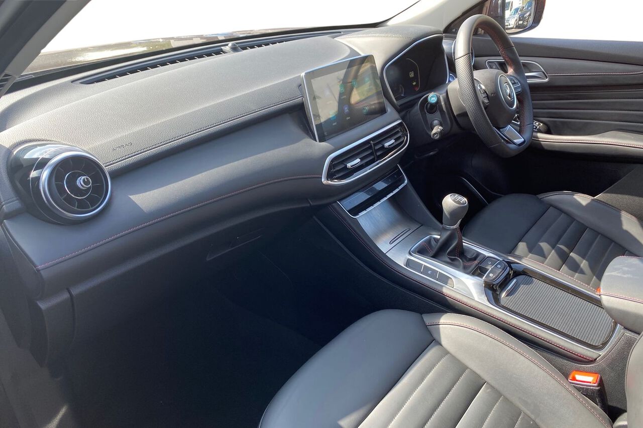 MG MOTOR UK HS, , hi-res