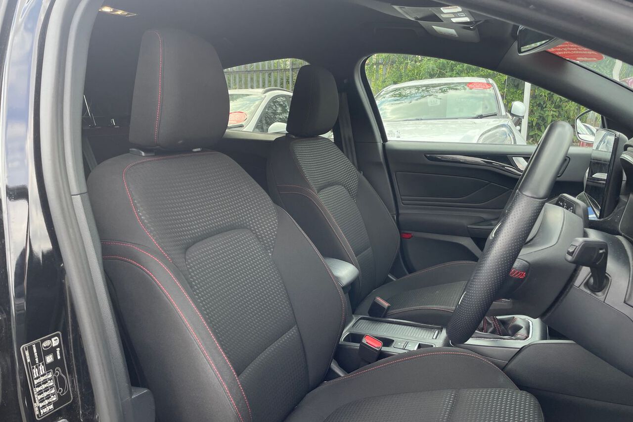 FORD FOCUS, , hi-res