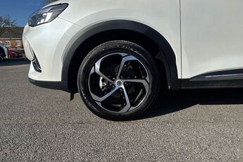 MG MOTOR UK HS, , hi-res