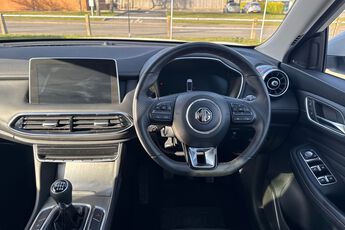 MG MOTOR UK HS, , hi-res