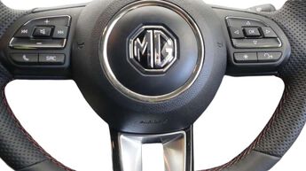 MG MOTOR UK HS, , hi-res