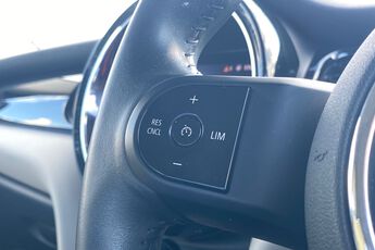 MINI HATCHBACK, , hi-res