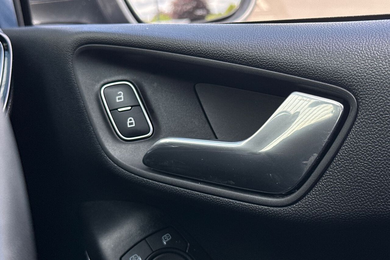 FORD FIESTA, , hi-res