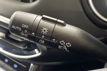 MG MOTOR UK HS, , hi-res