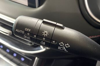 MG MOTOR UK HS, , hi-res