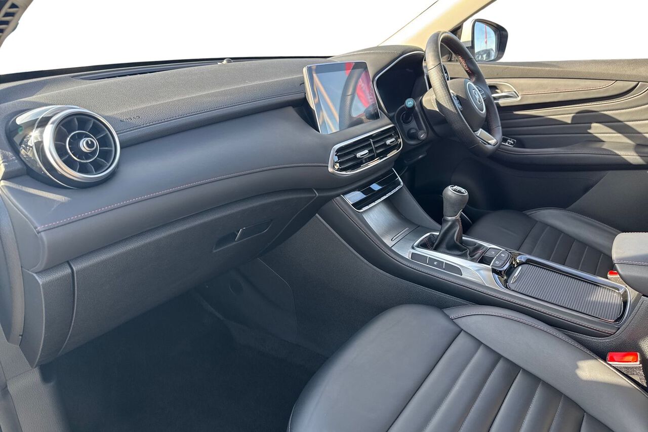 MG MOTOR UK HS, , hi-res