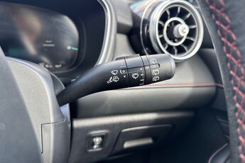 MG MOTOR UK HS, , hi-res