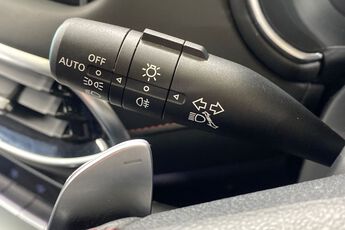 MG MOTOR UK HS, , hi-res