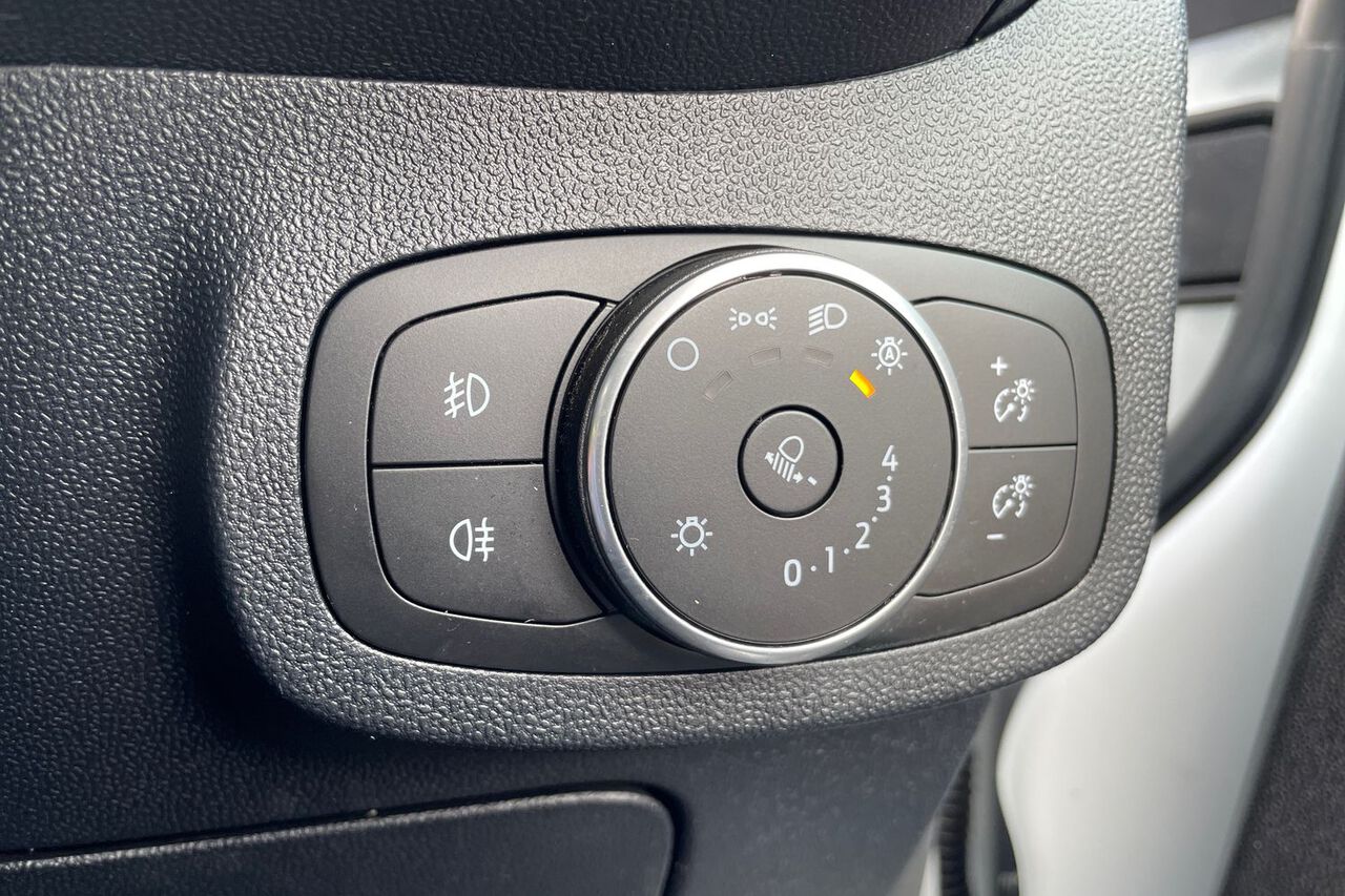 FORD FIESTA, , hi-res