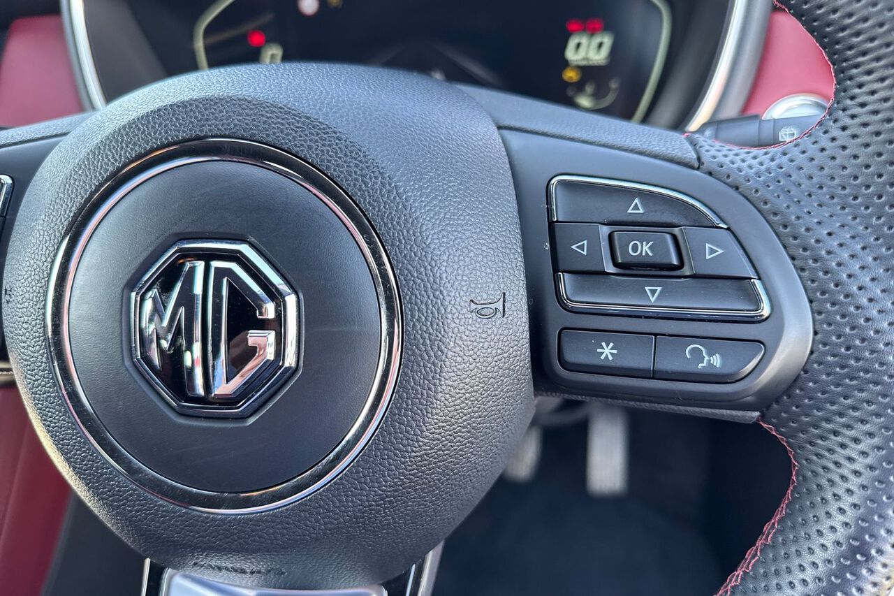 MG MOTOR UK HS, , hi-res