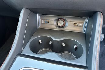 MG MOTOR UK HS, , hi-res