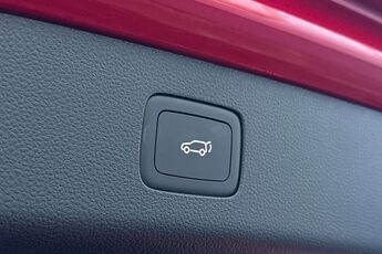 MG MOTOR UK HS, , hi-res