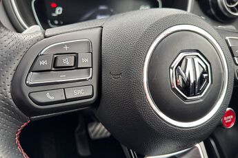 MG MOTOR UK HS, , hi-res