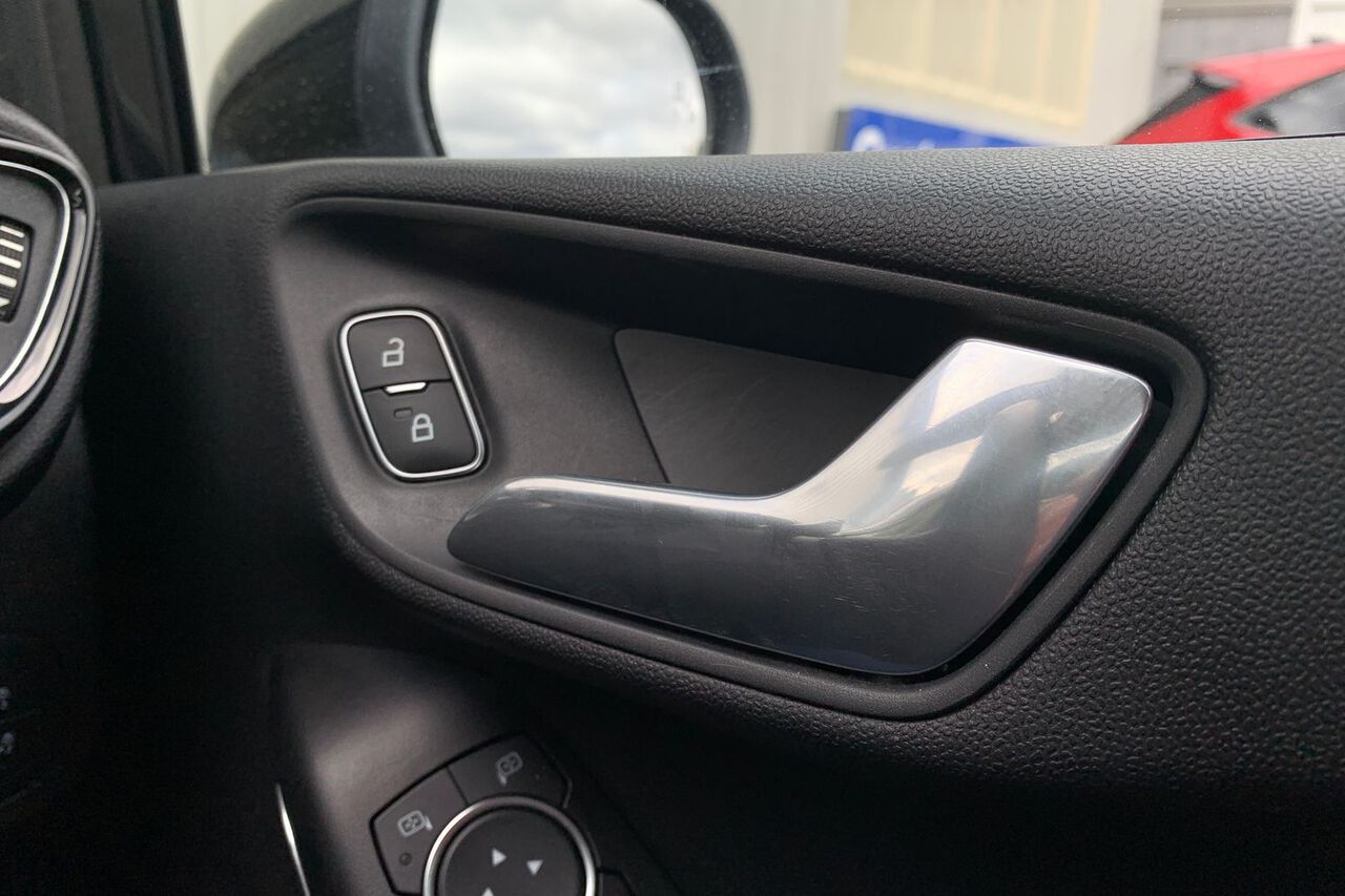 FORD FIESTA, , hi-res