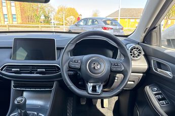 MG MOTOR UK HS, , hi-res