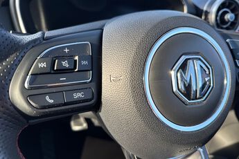 MG MOTOR UK HS, , hi-res