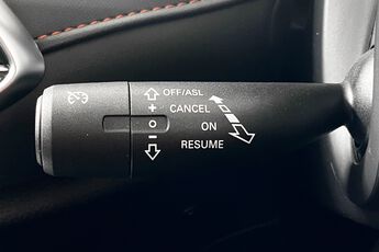 MG MOTOR UK HS, , hi-res