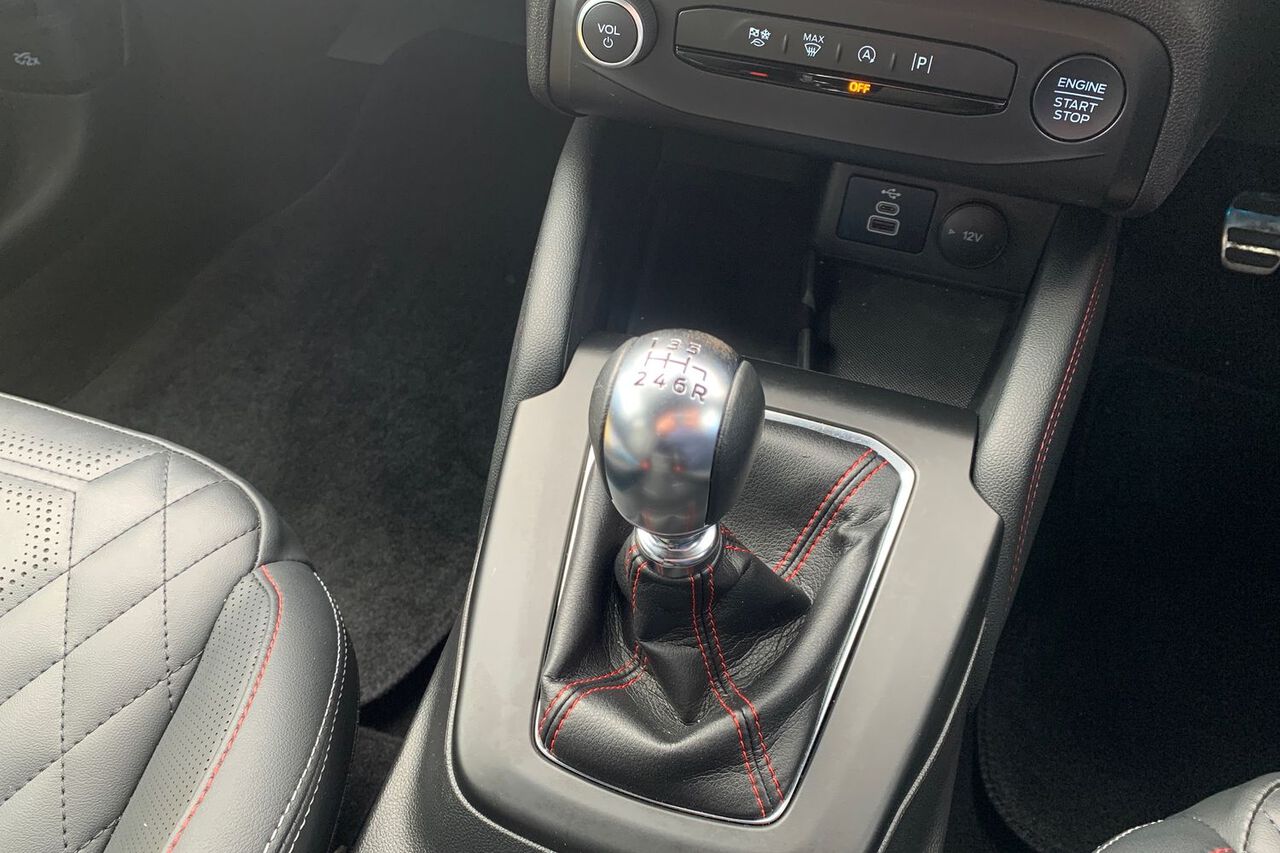 FORD FOCUS, , hi-res