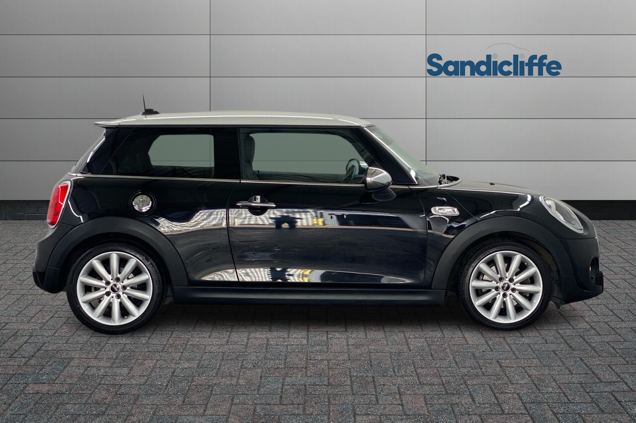 MINI HATCHBACK, , hi-res