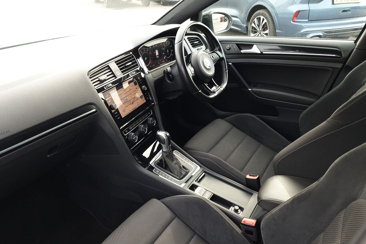 VOLKSWAGEN GOLF, , hi-res