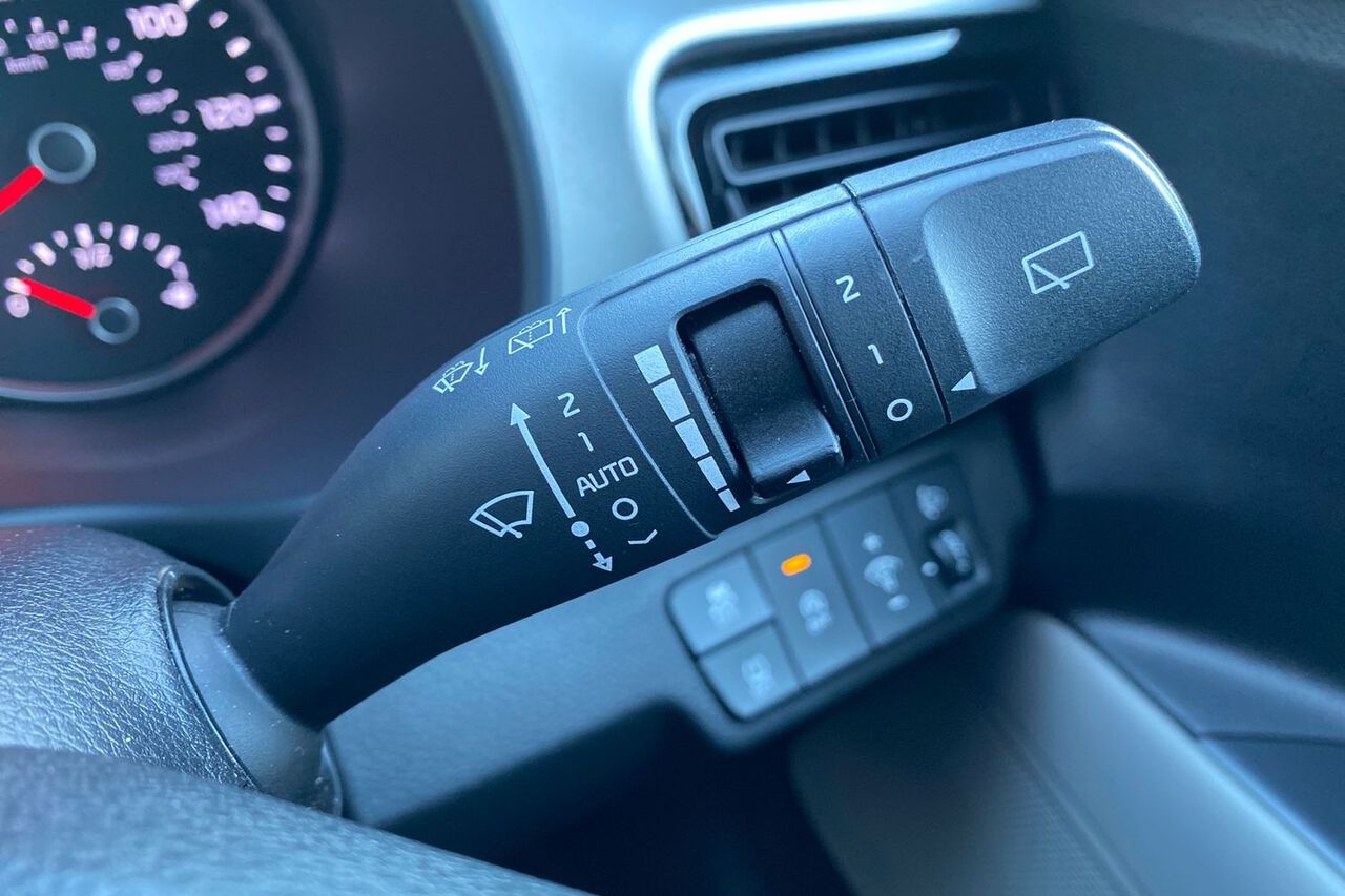KIA STONIC, , hi-res