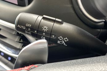 MG MOTOR UK HS, , hi-res