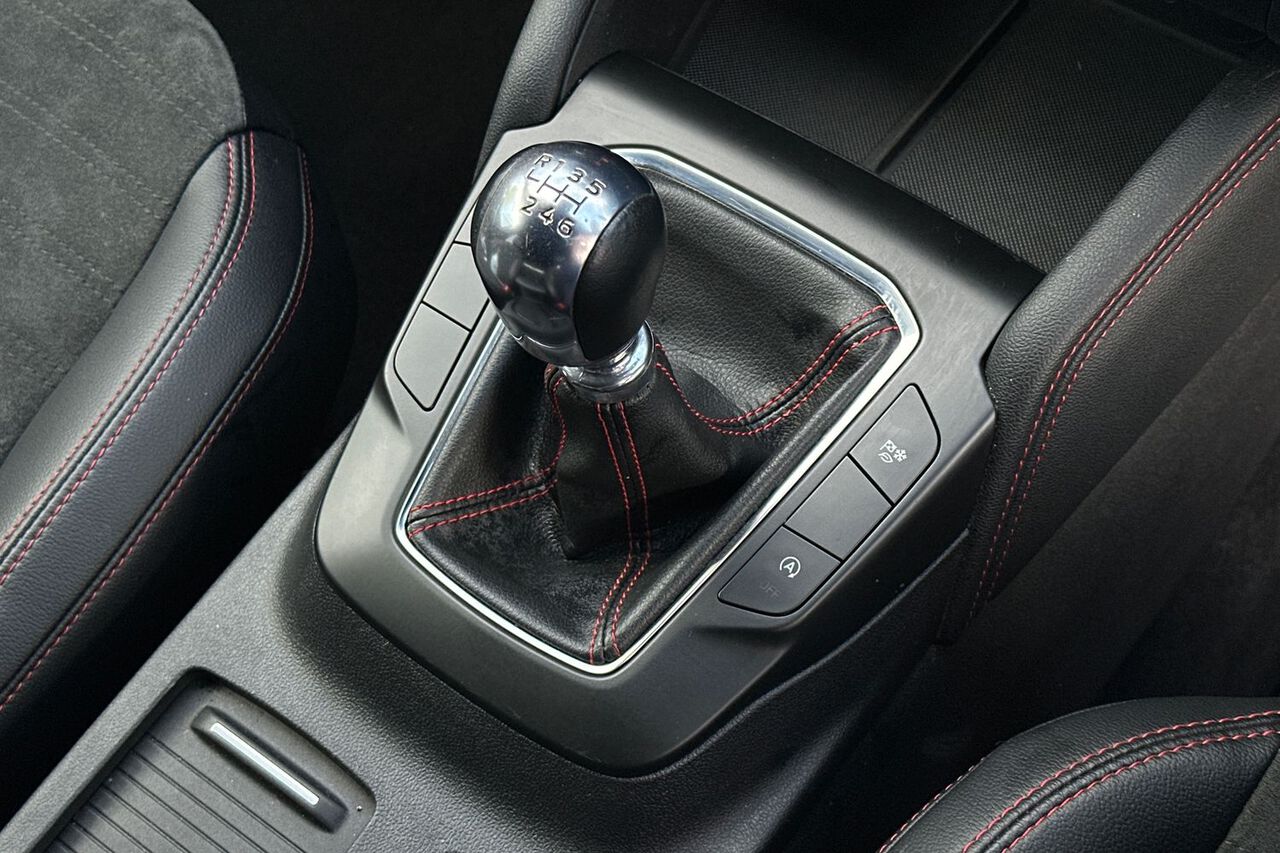 FORD KUGA, , hi-res