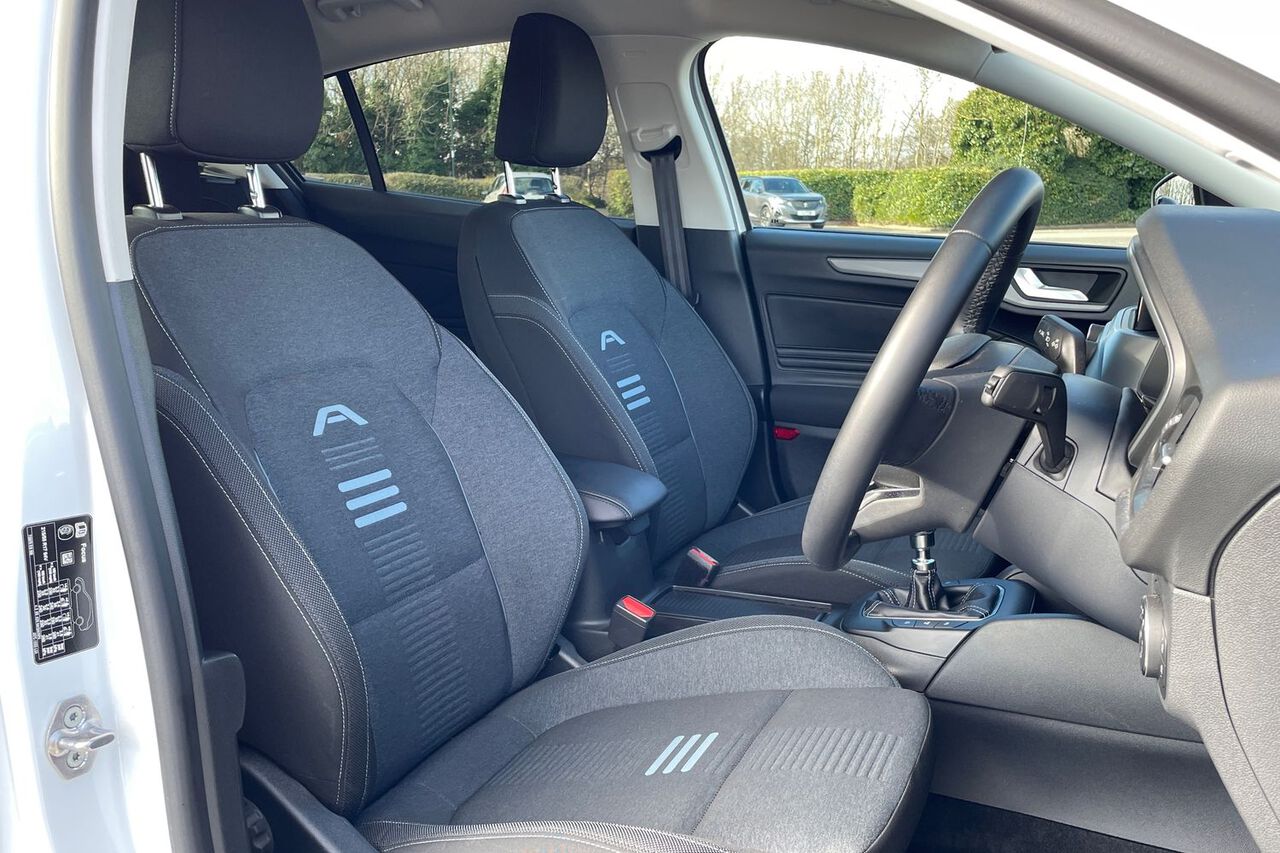 FORD FOCUS, , hi-res