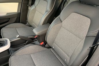 RENAULT CLIO, , hi-res