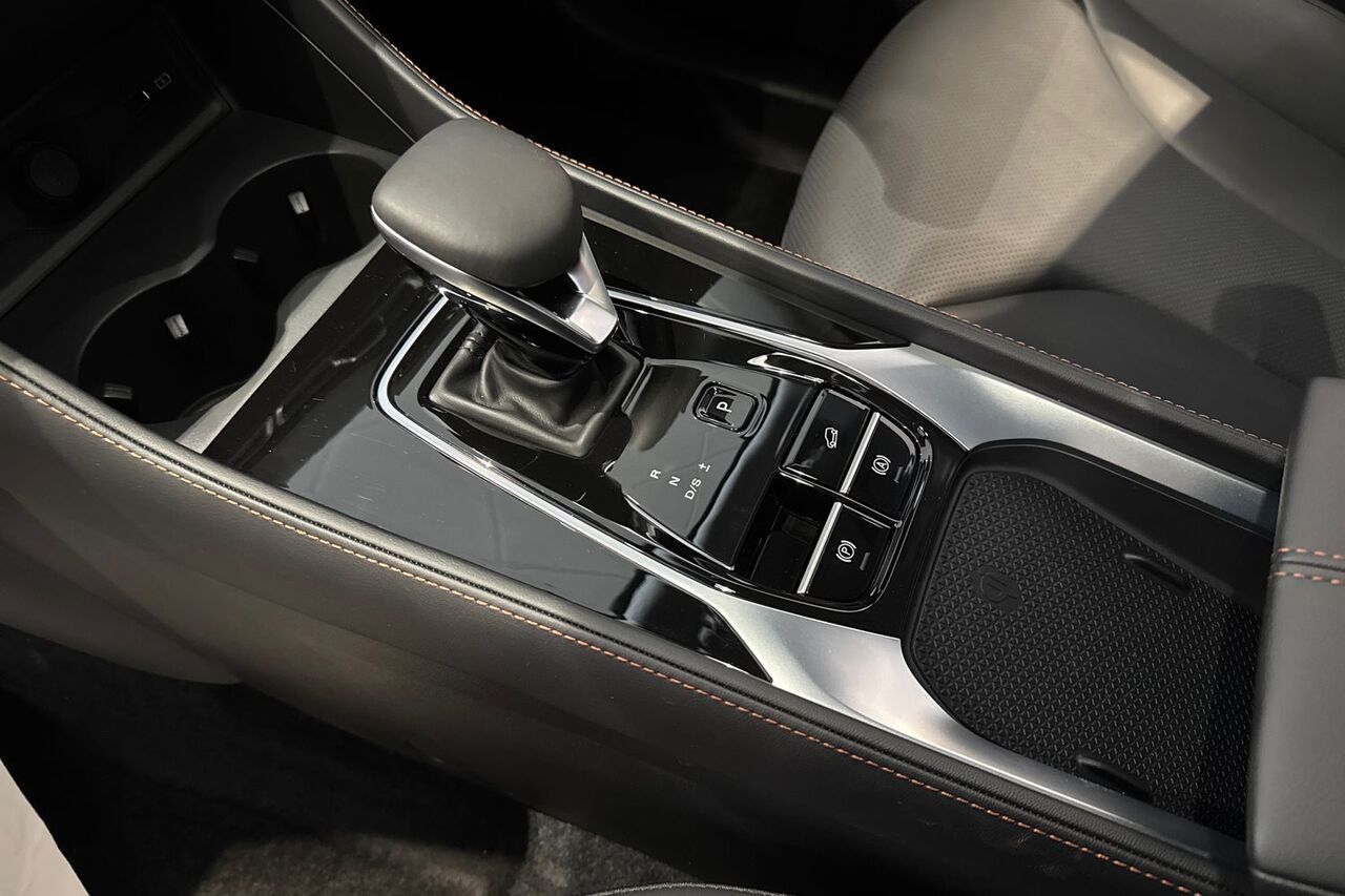 MG MOTOR UK HS, , hi-res