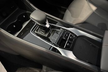 MG MOTOR UK HS, , hi-res
