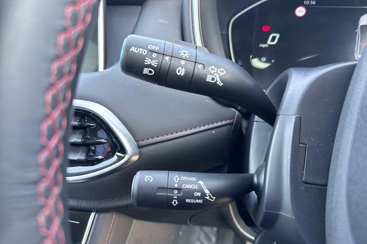MG MOTOR UK HS, , hi-res