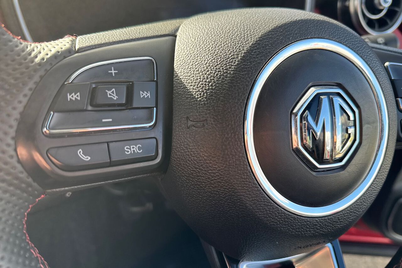 MG MOTOR UK HS, , hi-res