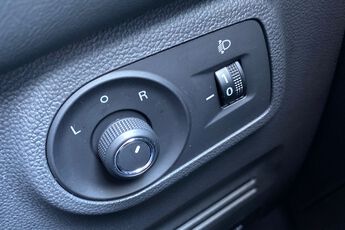 MG MOTOR UK ZS, , hi-res