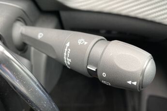 PEUGEOT 208, , hi-res