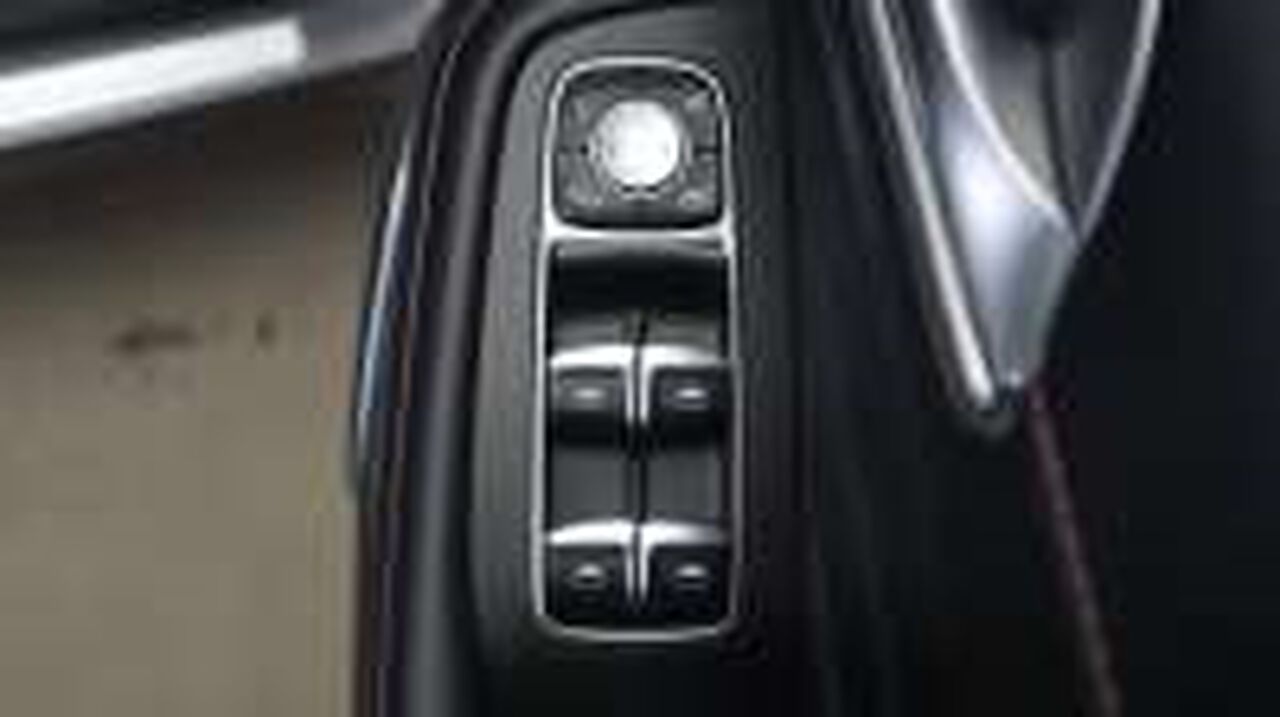 MG MOTOR UK HS, , hi-res