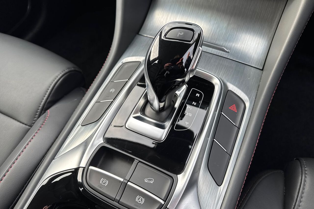 MG MOTOR UK HS, , hi-res