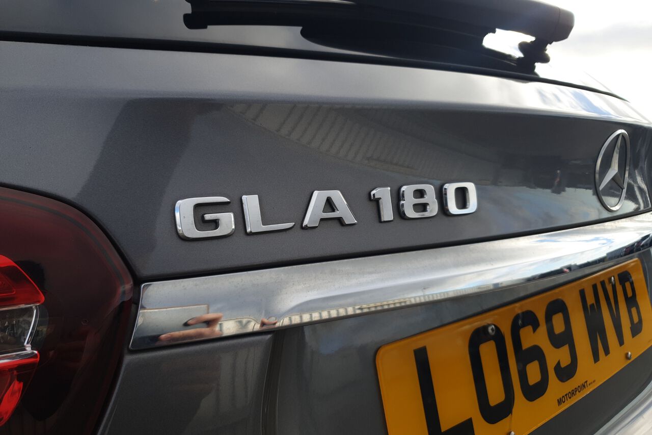 MERCEDES-BENZ GLA, , hi-res