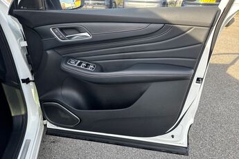 MG MOTOR UK HS, , hi-res