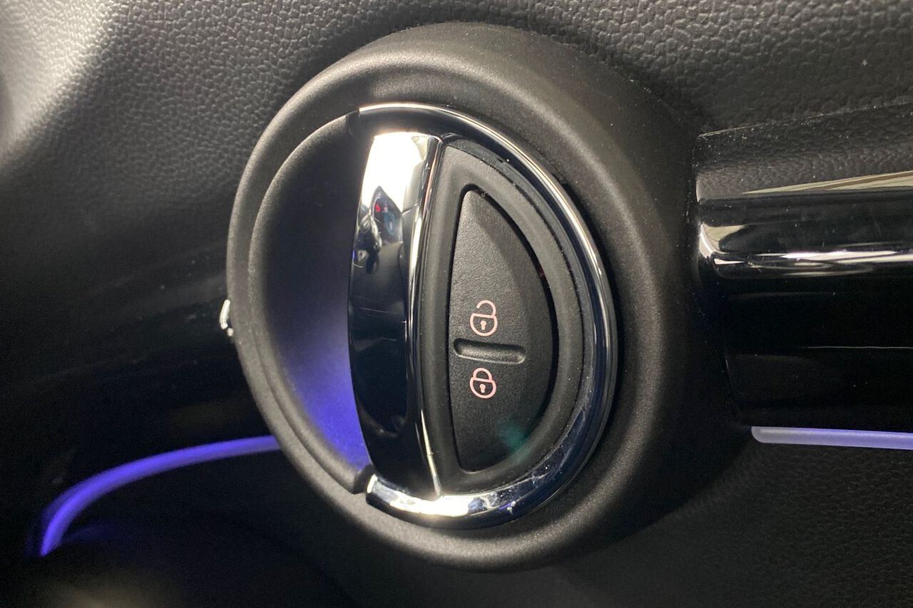 MINI HATCHBACK, , hi-res