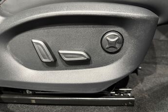 MG MOTOR UK HS, , hi-res
