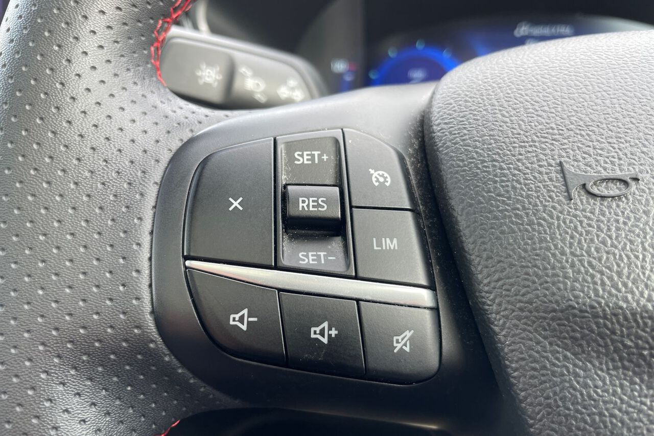 FORD KUGA, , hi-res